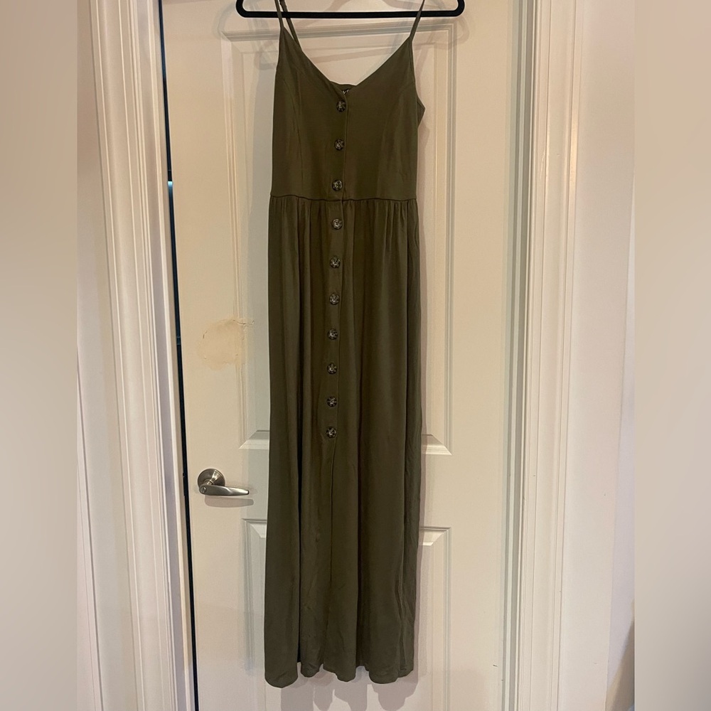 VENUS Olive Button-Front Maxi Dress